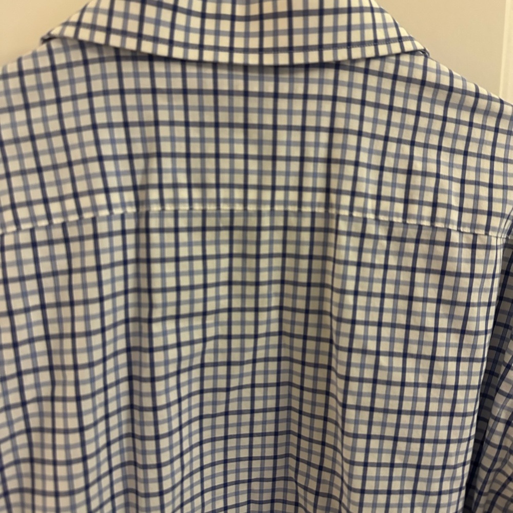 Haggar Men's White and Blue Plaid long sleeve Dress Shirt - Picture 9 of 11